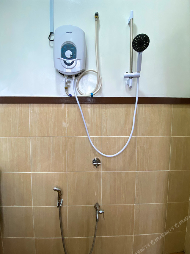 Chalet open bathroom Pavalintang Resort