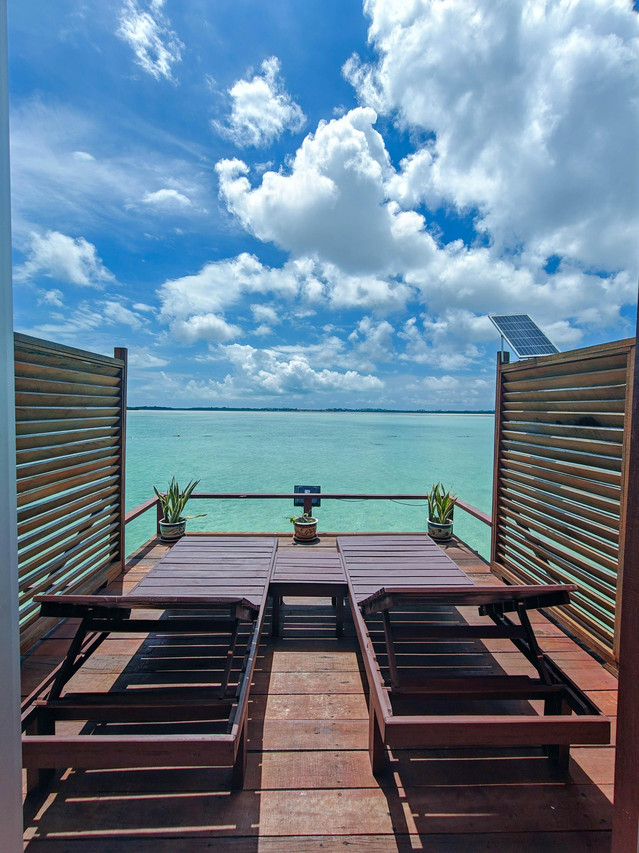 Relaxing sea view deck Pavalintang Resort